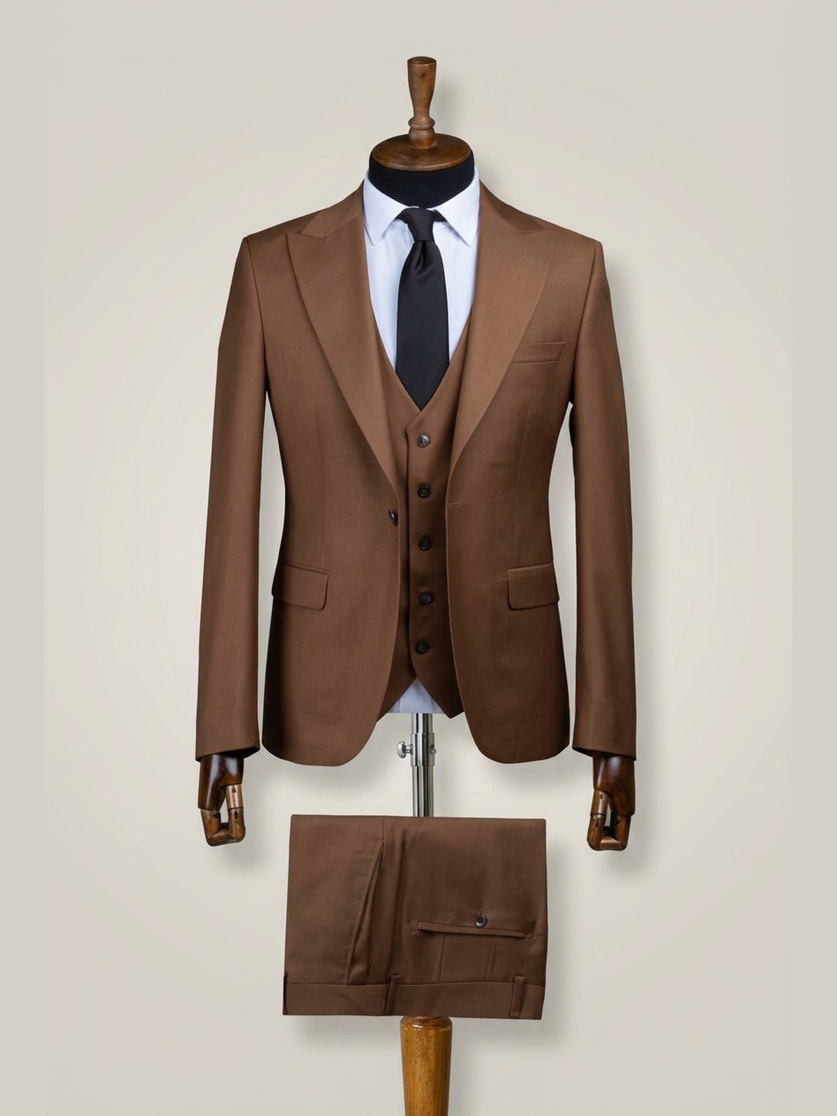 Marron trois pièces